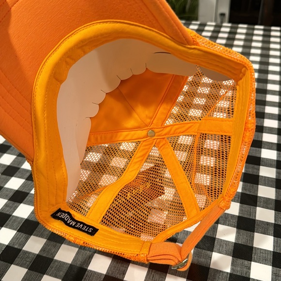 🌸HAVE A NICE DAY orange Steve Madden trucker hat - Picture 3 of 4